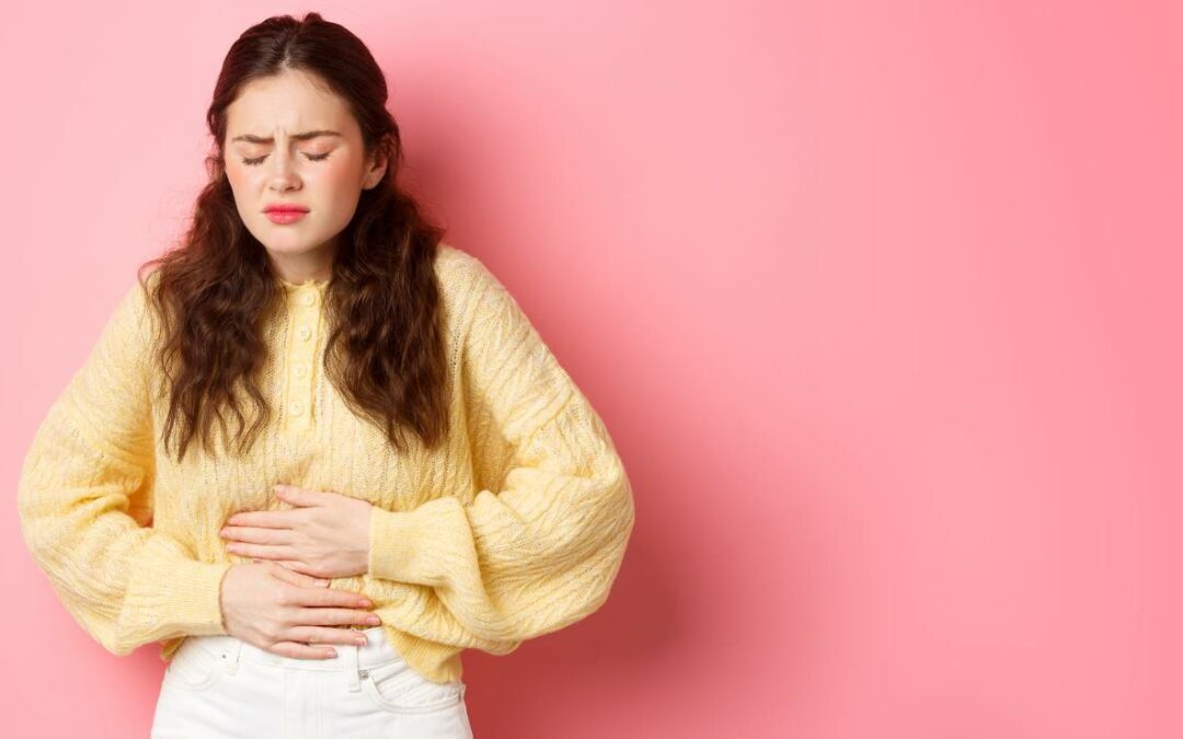 Mal di stomaco e dolore cervicale: c’è una correlazione? La risposta del Dott. Vella